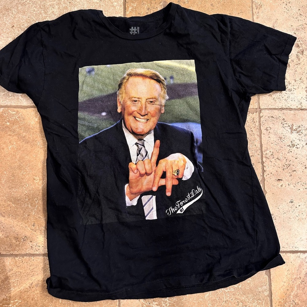 The forest lab brand. Size M men’s. Vince Scully Dodgers
